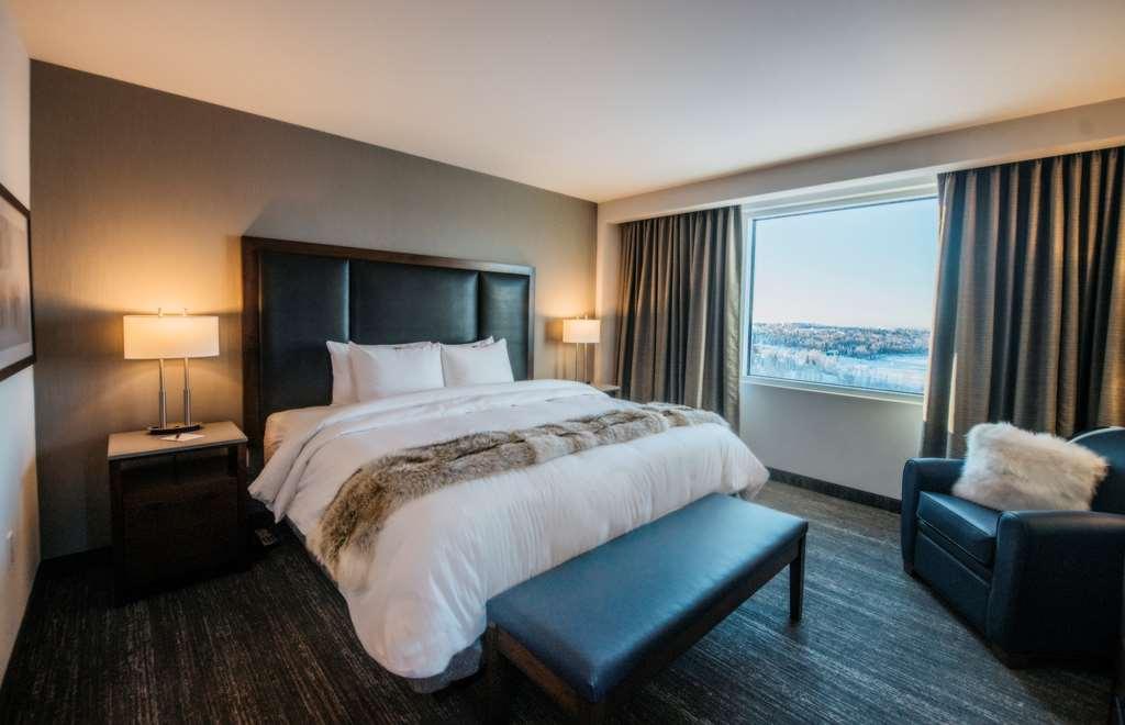 The Explorer Hotel Yellowknife Exterior photo